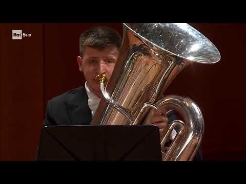 An American in Paris Tuba Solo, Santa Cecilia Orchestra, Tuba: Francesco Porta