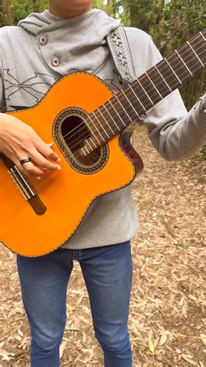 Música para el alma. Guitarra que vibra sus cuerdas 🎸🎸 #love #guitar #music | Código Y / music