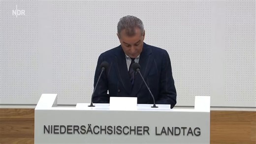 ... es braucht viel mehr Menschen, wie einen Michael Friedmann, die nicht aufhören, jenen die Stirn zu bieten, deren verstockter Geist - durchaus auch oft gebildet - sich zu einem Gift der Zerstörung bereit gemacht hat, auf das eines Tages wieder schwarze Wolken die Himmel trüben
