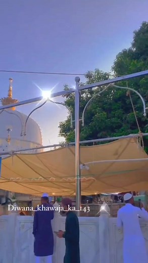 52K views · 8.2K reactions | Ajmer bula lo khawaja ji kadmo se laga lo khawaja ji #triendingrealls #Kerlatomakkah #trendingreels #virelreels #triendingvideo #virelvideo #newvideo #makkah #ajmercity #trendingvideo | Farhan Khan | Facebook