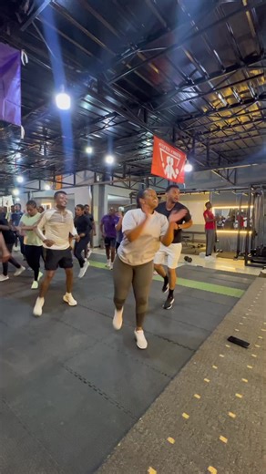 Mix of hard relax – Not only intense… we balance with relaxing movements#aerobics #session #gym #Fitness #hard @moon j k d & fitness @ሳይmen z gr8 @eagle fitness eyoba @teninet7