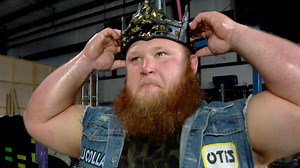 King Otis? 👑 | WWE SmackDown Show