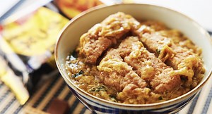 ＜販売終了＞【新作登場♪】肉厚なとんかつ＆出汁の効いた玉子をフリーズドライに！「かつ丼の素」 | ニュース・キャンペーン | アマノフーズ公式ブランドサイト