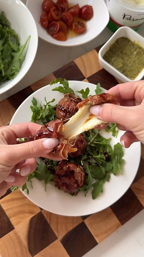 PESTO PROSCIUTTO BOMBS 🔥 Comment “YUM” and I’ll send you the free recipe and access to join my substack! (400 new recipes) | Recipes by Victoria