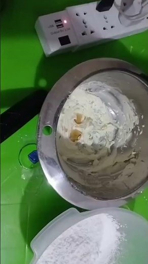 How to Make Perfect Butter Icing and Piping | Easy Step-by-Step Tutorial ✨️