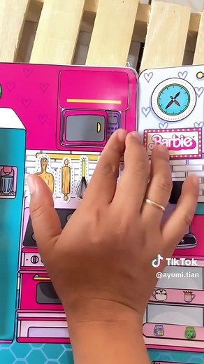 Review Paperdoll Barbie: Tutorial Membuat Mainan Barbie dari Kertas Buku