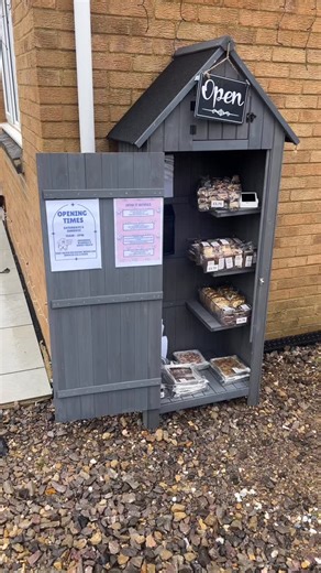 SJ Cakes | Brownies, Blondies & Sweet Treats on Instagram: "CAKES SHED STOCKED & OPEN! 📍58 Kingsmead, Abbeymead, GL4 5DY ⏰ Saturdays & Sundays 10am - 6pm Another drizzly day but the shed has been RESTOCKED and is ready for a cheeky little Sunday sweet treat 😋 SJ Cakes Shed MENUUU😍 🍪 £3.75 each / 3 for £10 / 4 for £12 / 6 for £18 Brownie Yule Log Nutella Stuffed Cookie Snickers Blondie Bueno Brookie Ferrero & Nutella Blondie Biscoff Cookie Dough Brownie Caramel Brondie Ultimate Oreo Brownie M