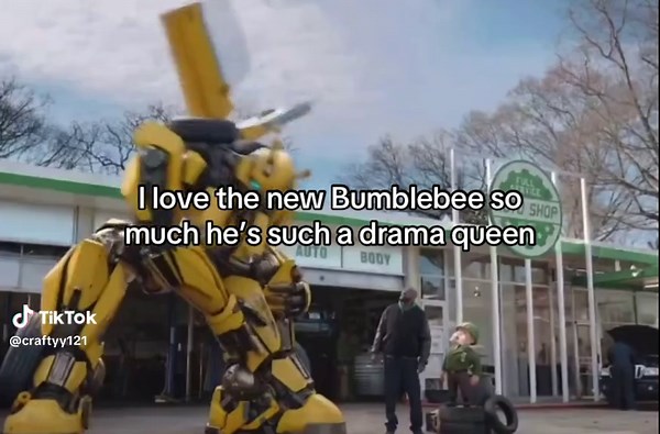Nuevo comercial de Transformers: ¡Bumblebee brilla!
