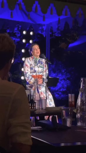 Mesmerized by this rendition of the Irving Berlin classic ‘How Deep Is The Ocean?’ by Shoshana Bean 🤩 🎥 : Francesca Elise (YouTube) | Irving Berlin