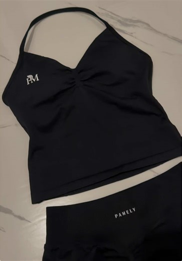 De la mejor marca y se nota 😉 Este set está otro nivel 🔥 Corre que se acaba 🚨 🚚 Envíos disponibles 📲 829-964-3375 #parati #fyp #viral #ropadeportiva