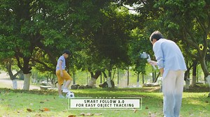 282 reactions · 16 shares | 퐌퐞퐞퐭 퐙퐇퐈퐘퐔퐍 퐒퐌퐎퐎퐓퐇-퐐ퟑ Major improvements over Smooth Q2: 1. Integrated Rotatable Fill Light 2. Classic Sliding Design 3. Ultra Wide Angle Zoom 4. SmartFollow 3.0 5. Instant Dolly Zoom 6. Advanced Gesture Control 7. MagicClone Pano 8. Smart Editing and more Learn more: https://www.zhiyun-tech.com/en/product/detail/414?type=website&page=ad_platform&source=Facebook&title=SMOOTH-Q3 | Zhiyun-Tech | Facebook