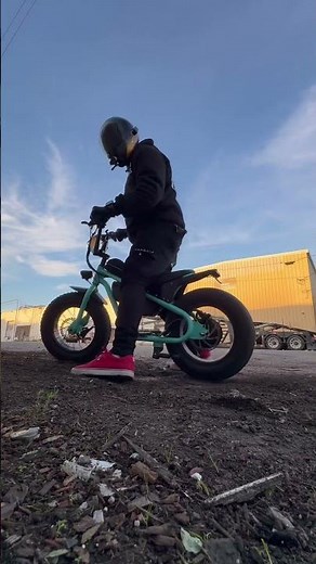 Burnin out: Alien Rides' Atom Bike #electricbike #alienrides #comingsoon #cutedog #ebike