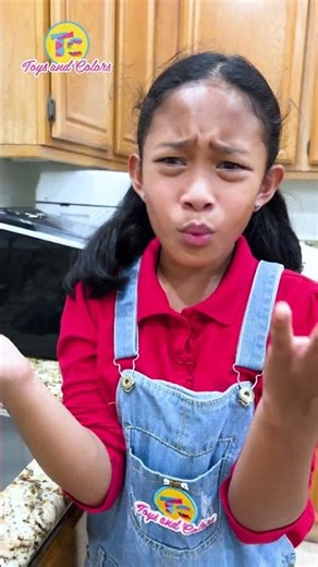 Eva Teaches Andrea to Save Water!