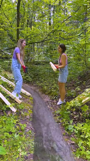 4.8M views · 17K reactions | Two girls and their wooden self-supporting bridge 蝹朗 | 5-Minute Crafts | Facebook