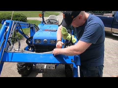 Farm repairs: Replacing the hydraulic hose on the front end loader