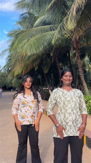 amulya🧃 on Instagram: "Bommali w @naikoticharitha🔥🔥 DC: Me🙂‍↔️😛 . . . . . . [bommali , prabhas , anushkashetty , billa] #billa #prabhas #telugu #trending #explorepage #ducksdontcare #fypreelsシ゚viralシ #viral #fyp #instagram #instagramgrowth #tfi #tfios #tollywood #telugusong #telugudance #maheshbabufans #fypppppppppppppppppppppppppppppppppppppppppppppppppppppppppppppppppppppp"