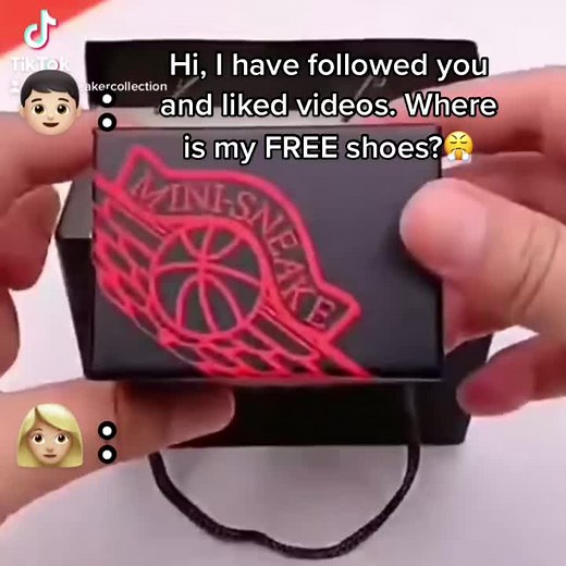 Don’t forget to make comments. 🤣#fyp #minisneakers #minishoes #keychain #nike #airjordan #gift #toy #tiktokmademebuyit