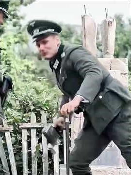 Un professeur se soumet aux nazis pour survivre.#shorts #movie #film