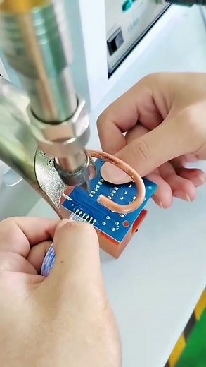 Automatic soldering machine 半自動焊錫機，pcb線路板上焊排線一次焊多根 自動化設備廠家 半自動