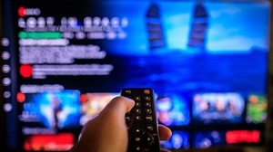 Wie bekommt man Netflix auf den Fernseher?