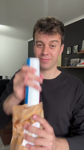 423K views · 3.7K reactions | Giant straw trick 勞磻 #magic #reels #magician | Wian | Facebook