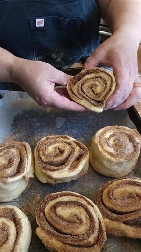 17K views · 148 reactions | CINNAMON ROLLS  INGREDIENTS NEEDED: 2 ¼...