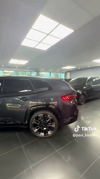 BMW XM Label Red Top-Angebot aus erster Hand! Ich biete meinen BMW XM Label Red, Ende 2024, in absolut neuwertigem Zustand an. \t•\tNur 11.000 km, \t•\tausschließlich Langstrecke, \t•\tkaum benutzt, \t•\tselbstverständlich unfallfrei und scheckheftgepflegt. Fahrzeug befindet sich technisch und optisch auf Klassen-Niveau, perfekt gepflegt und sofort verfügbar. Wer einen echten Schnapper sucht, hat hier eine seltene Gelegenheit. ➡️ Mein Angebotspreis: Schreib mir deinen fairen Vorschlag. Derjenige