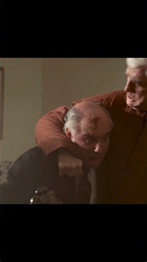 🎬 Frank Drebin early warm up — The Naked Gun (1988)
