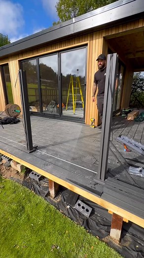 Installing Balustrade On to Decking #homeimprovement #landscape #howto #amsr #satisfying #how | Industrielle Decor