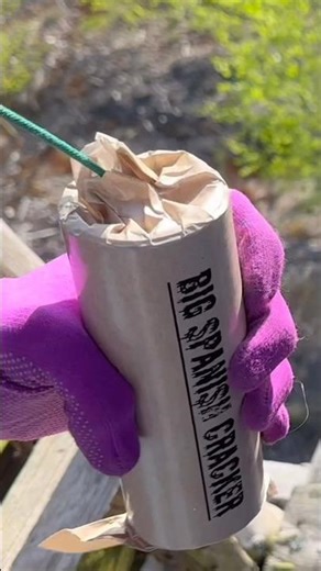 BIG SPANISH FIRECRACKER ! 🧨🤯 #fireworks #böller #feuerwerk #polenböller