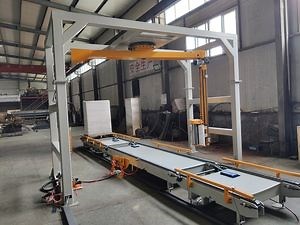 [Hot Item] Fully Automatic Tray Film Stretching Packaging Machine, Rotary Arm Packaging Machine, Cantilever Packaging Machine