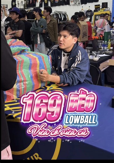 Giày cổ từ năm 2004: Xu hướng Sneakers hiện nay