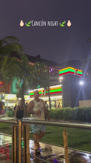 Exploring Cancun's Vibrant Nightlife Scene