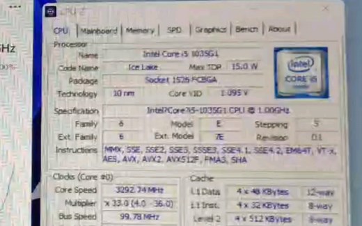 INTEL CORE I5 1035G1处理器默频状态下性能参数和CPU-Z测试得分。感谢粉丝“倾月墨白”提供测试视频！