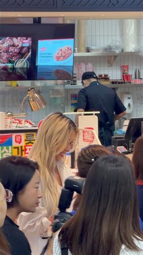 DAYOUNG (다영) Sneak Appearance at FairPrice Xtra JEM #D9INE