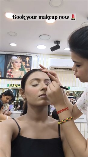 Behind the Scenes of a Professional Makeup Artist ✨ #makeup #viral #youtubeshorts