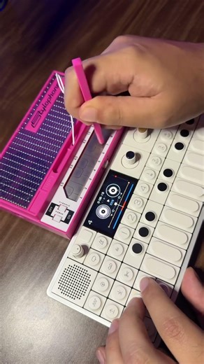 #badbunny #eoo #stylophone