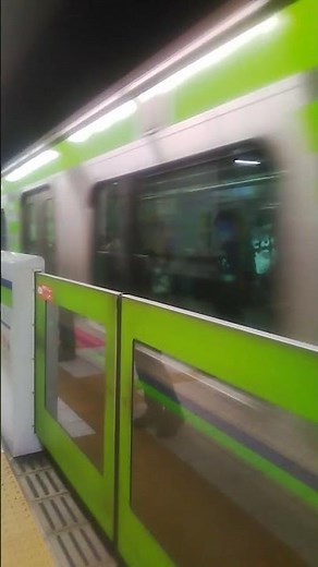 都営新宿線 新宿駅 本八幡行 到着の様子（2026/4/11）