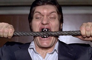 Richard Kiel, best known as Bond villain Jaws, dies at 74