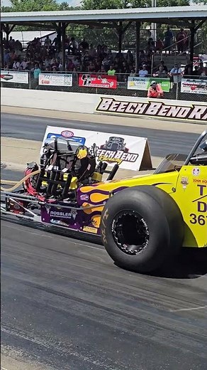 2 Front Engine Dragsters