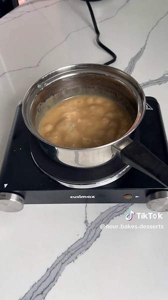 Homemade toffee tutorial🍪☕️🍯🍁🍂 #fall #fallbaking #autumn #toffee #tutorial #food #cookies #chocolatechipcookies #coffee #recipe #homemade #cozy #fyp #foryou #viral