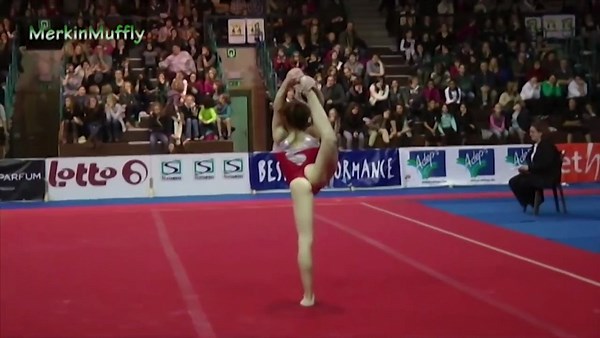 Italian Gymnast wardrobe malfunction floor routine