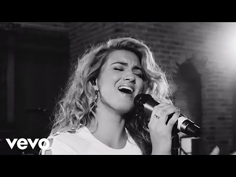 Tori Kelly - Sunday (Live)