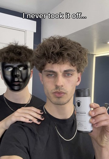 How to Use Texturizing Powder for Straight Hair