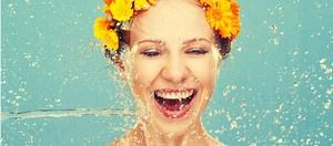 Acné adulte : ma routine estivale pour éviter le retour des boutons à la rentrée - Psychologies.com