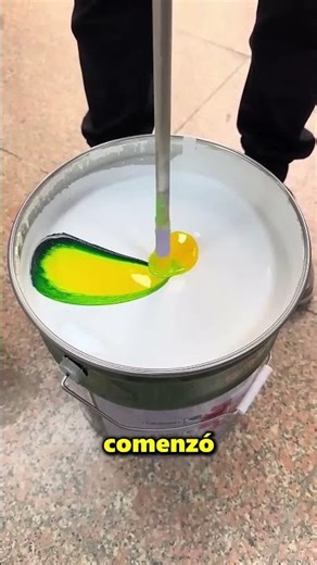 This kid turned white paint green 😱