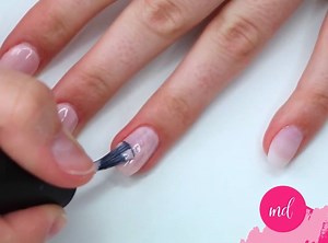 DIY Easy Fake Nails By: Cosmobyhaley | MetDaan Nails
