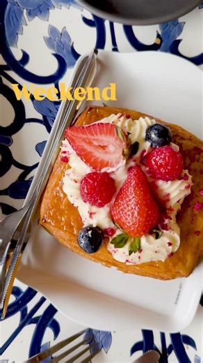 Our favourite time to visit @sweetbelemcakeboutique ! Weekends! Our pastry cabinet overflowing with all of the treats and you’ll love our free range pastel de natas! Visit from 830am! We always have a limited cake selection available instore for pickups but if you want a nice large cake, order online via our website sweetbelem.com.au | Sweet Belem Cake Boutique