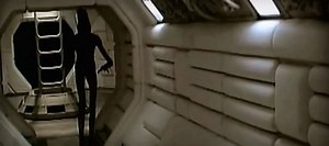 28K views · 360 reactions | Esse é o teste para o Filme Alien - O 8º Passageiro (1979) com o ator nigeriano Bolaji Badejo (1953 - 1992) e seus 2,18m de altura. Obs: Sem trilha sonora de fundo. | Paranormal.Plus | Facebook