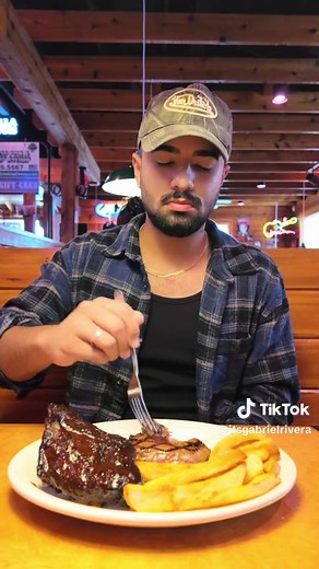 Solo Date Experience at Texas Roadhouse